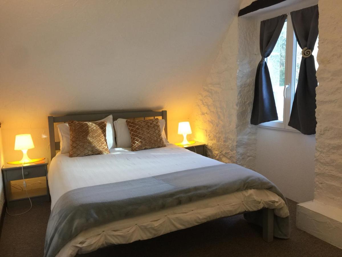 Au Bon Accueil Bed & Breakfast Saint-Marcan Bagian luar foto