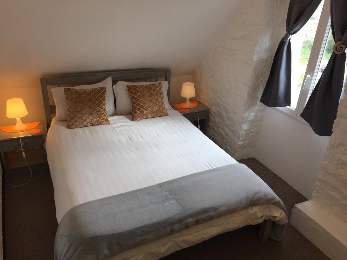 Au Bon Accueil Bed & Breakfast Saint-Marcan Bagian luar foto
