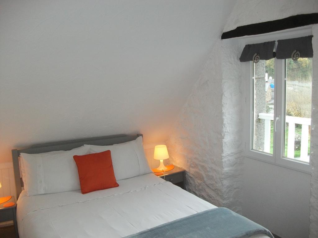 Au Bon Accueil Bed & Breakfast Saint-Marcan Ruang foto