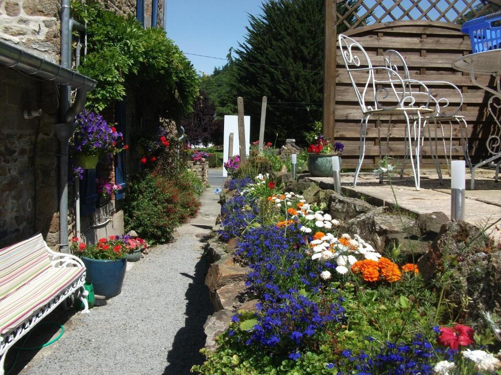 Au Bon Accueil Bed & Breakfast Saint-Marcan Bagian luar foto