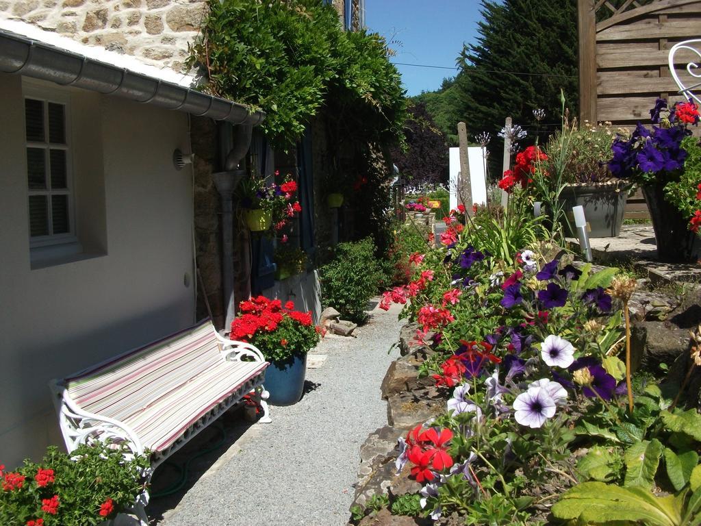Au Bon Accueil Bed & Breakfast Saint-Marcan Bagian luar foto